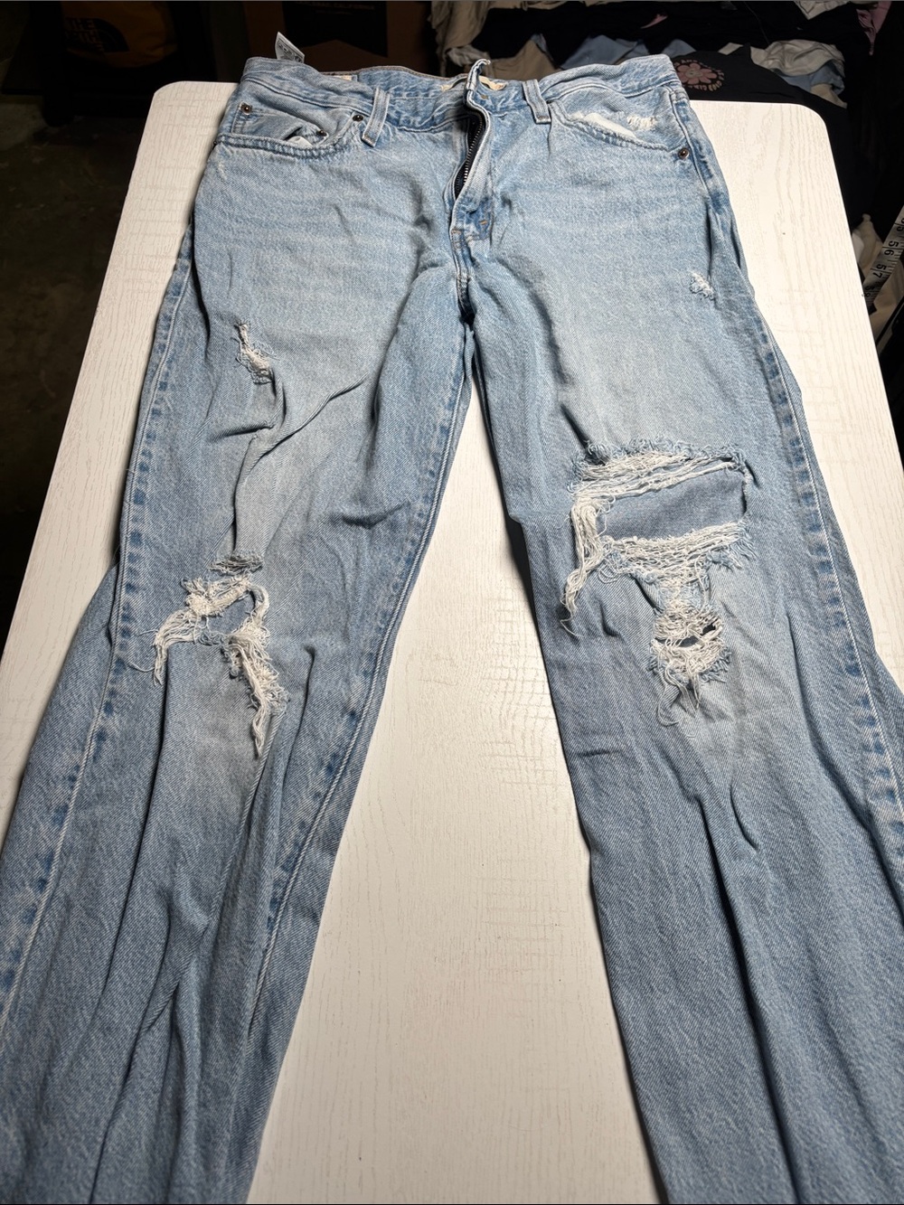 Women’s Levi’s premium Light Wash Distressed Straight Jeans BAGGY DAD SIZE 29